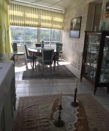 Nocleg ze śniadaniem Laferriere 4*